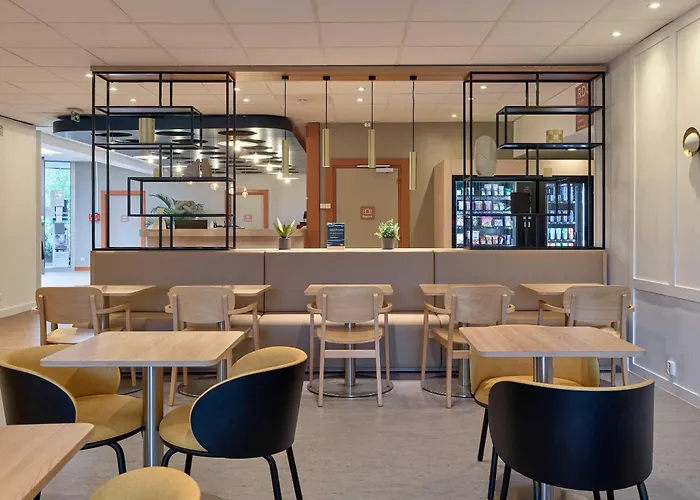B&B HOTEL Cergy Port 4 étoiles